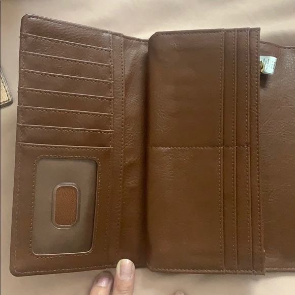 Brand new fossil wallet - Picture 3 of 3
